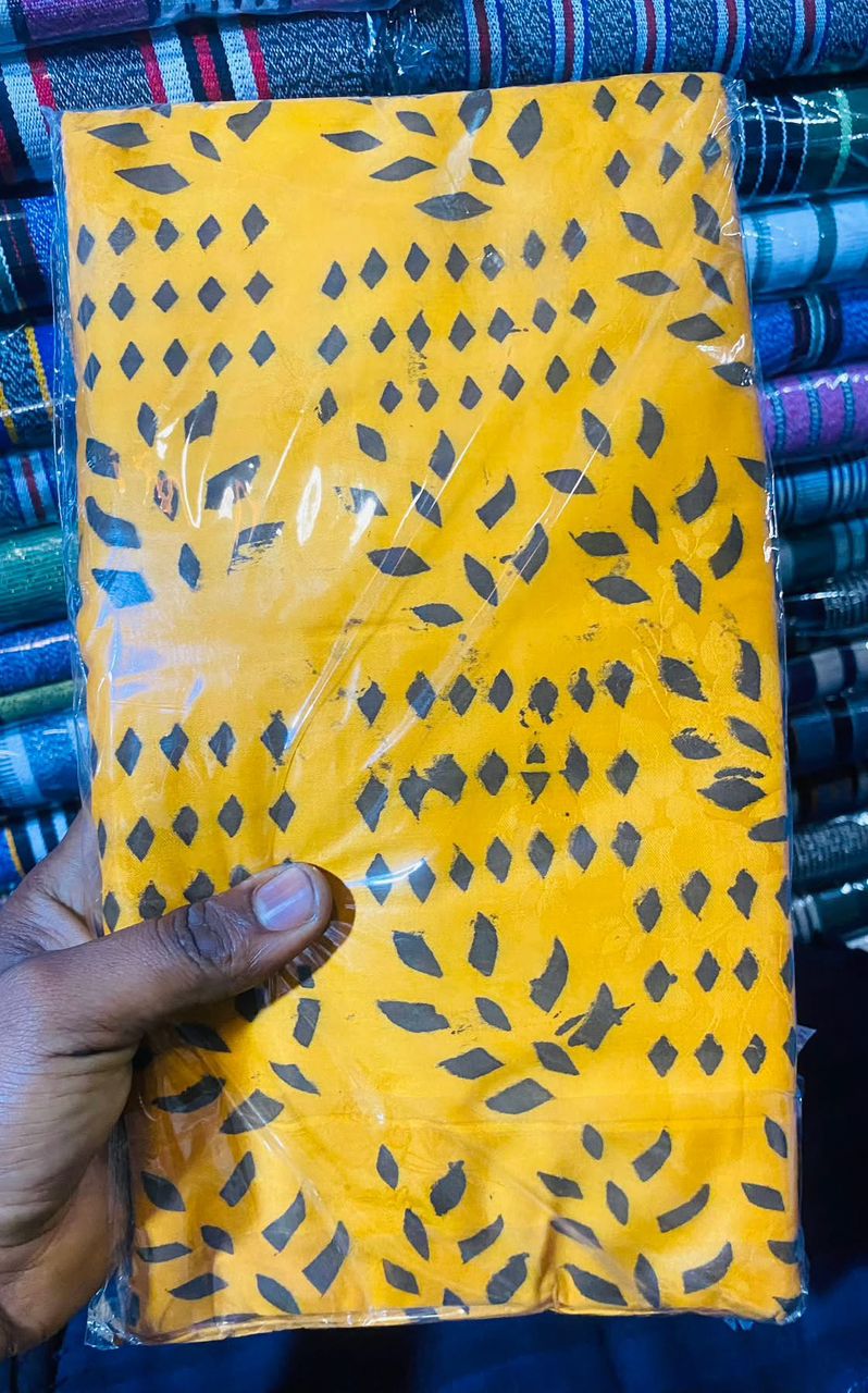 Sacred Forest Yellow – Un tissu de coton guineen traditionnel — vue 2