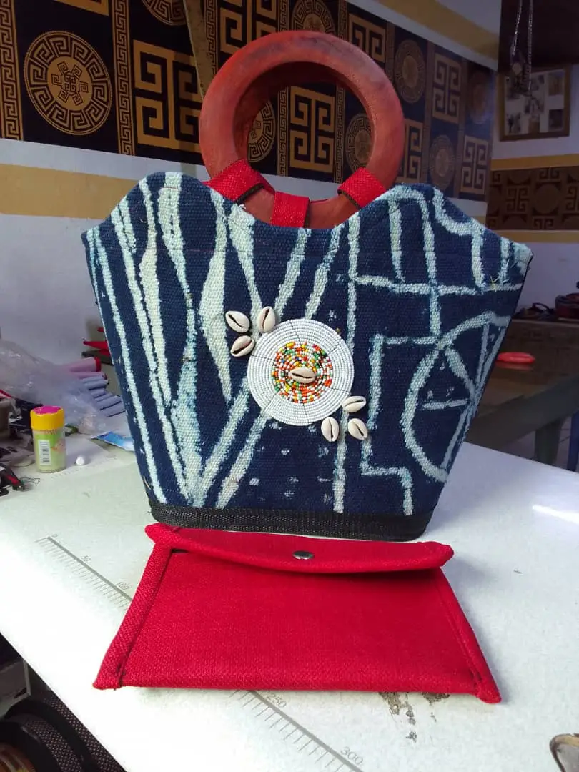 Premium Handbag and Clutch Bag Set — vue 2