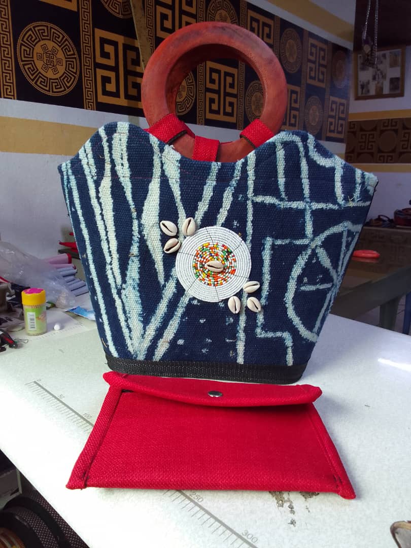 Premium Handbag and Clutch Bag Set — vue 43