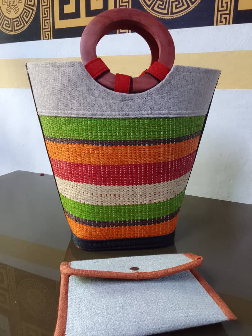 Premium Handbag and Clutch Bag Set — vue 29