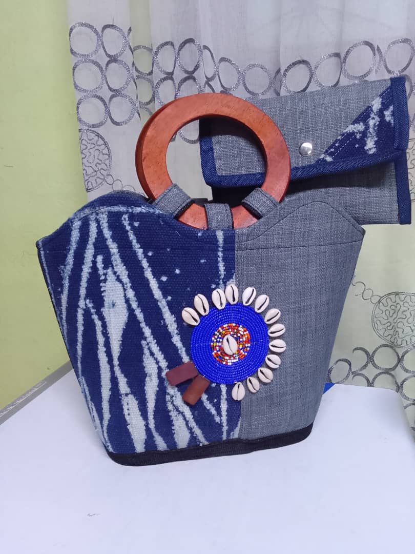 Premium Handbag and Clutch Bag Set — vue 4