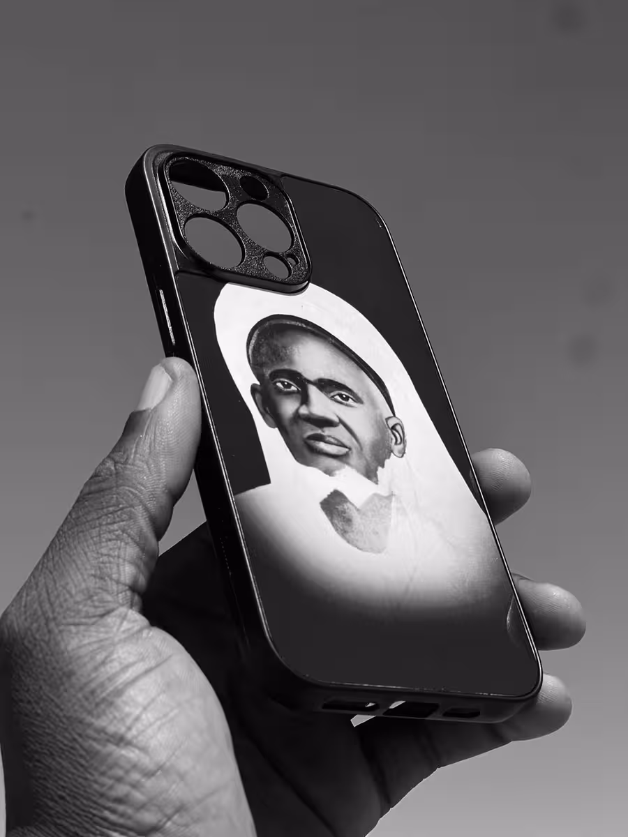 Coque iPhone Personnalisee — vue 3
