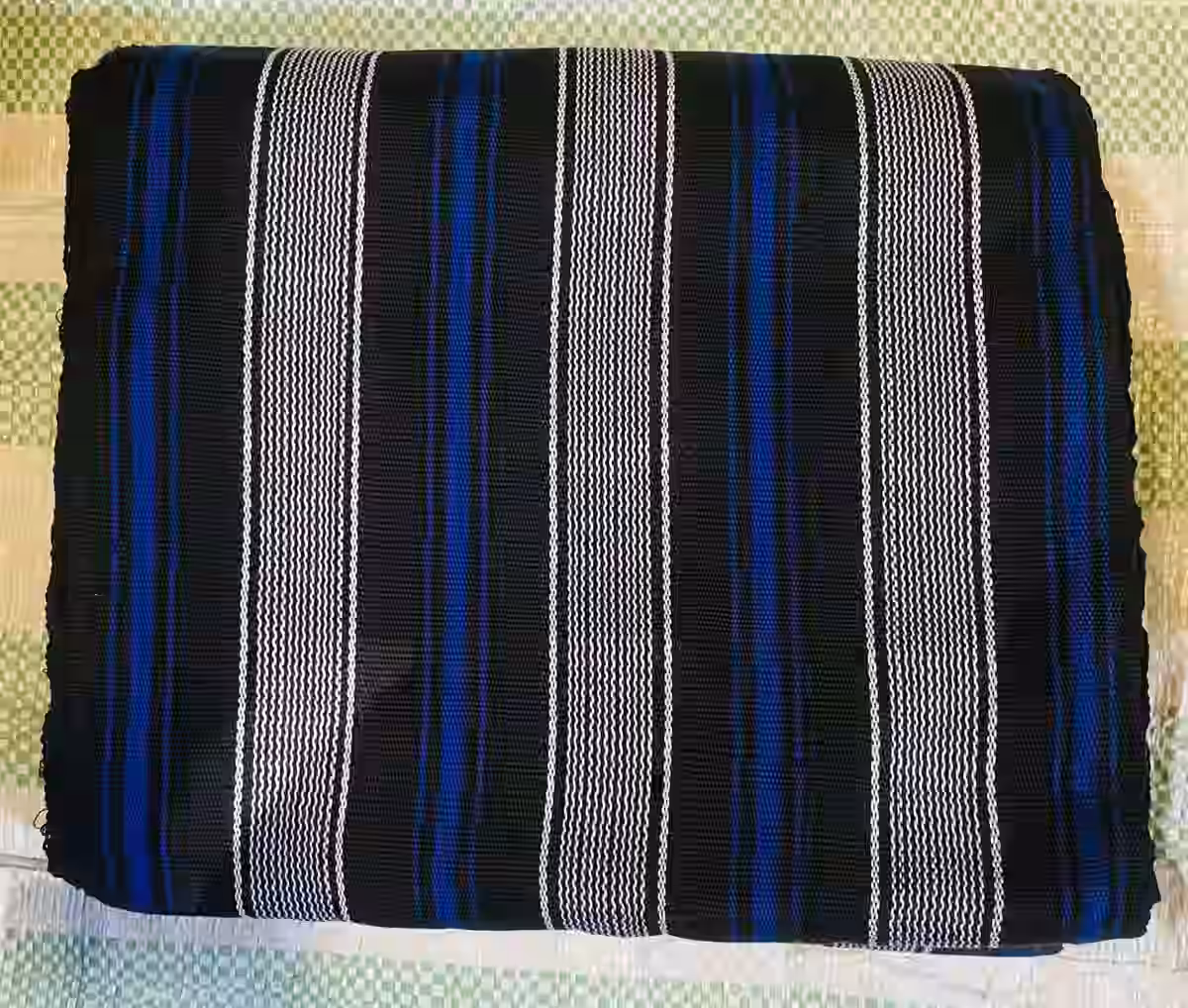 Lepi traditional woven loincloth from Guinea — vue 3