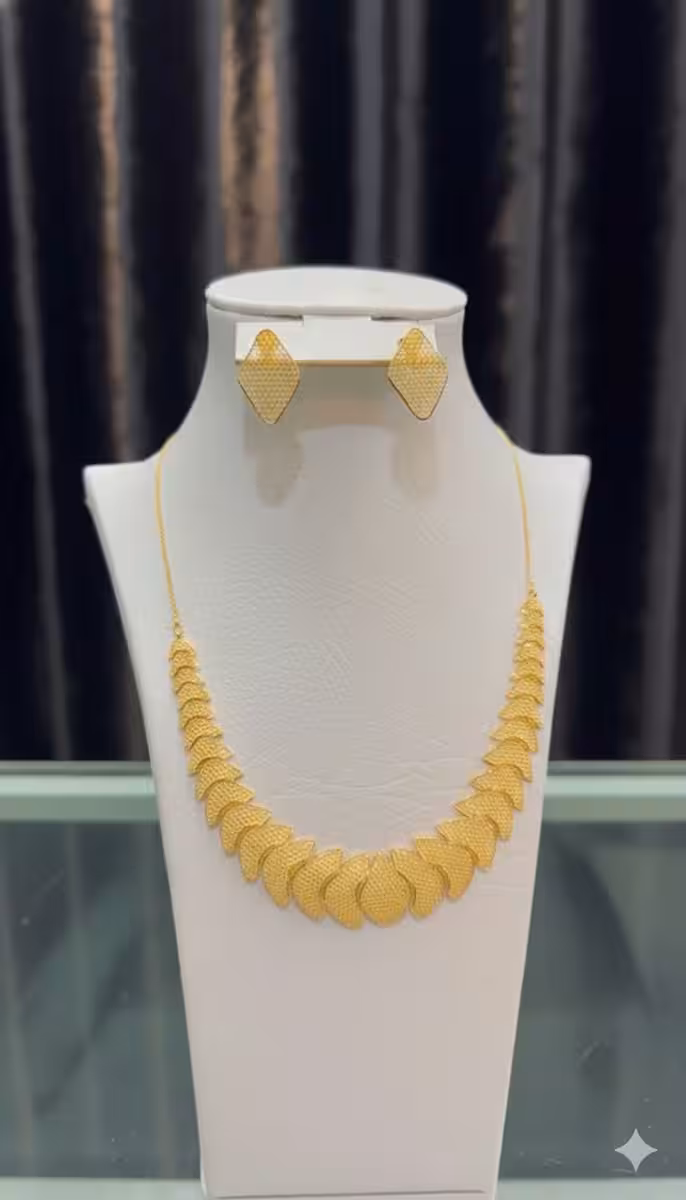 18-karat gold jewelry set