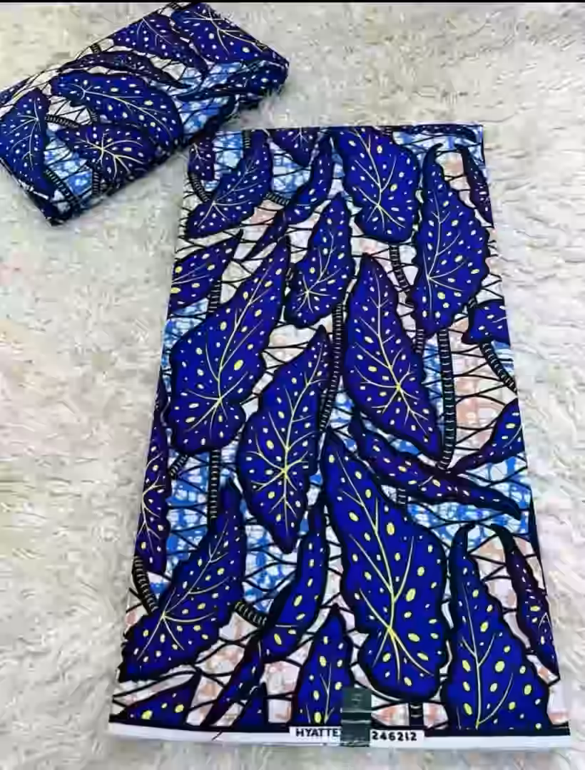 Tissu wax a motifs varies — vue 18