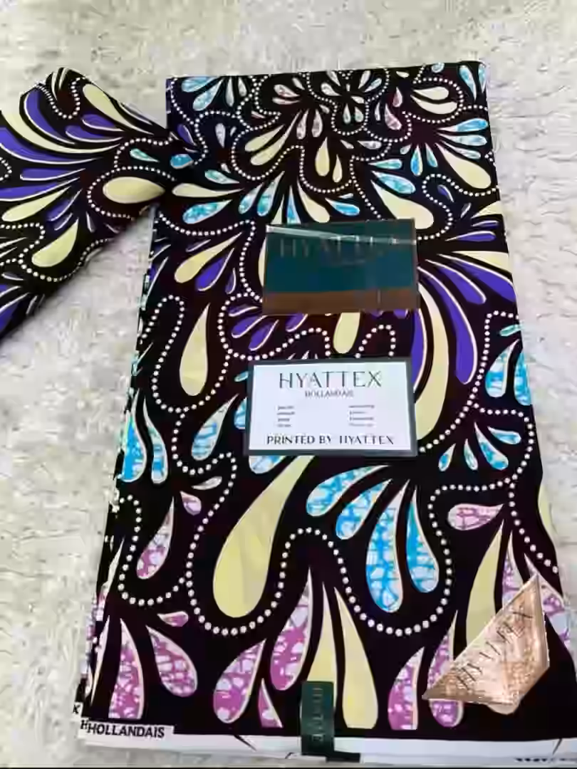 Tissu wax a motifs varies — vue 3