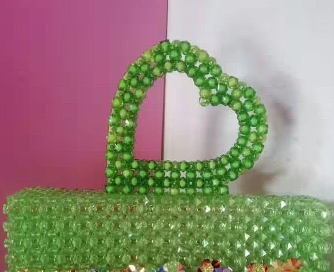 Beaded Green Heart-shaped bag — vue 5
