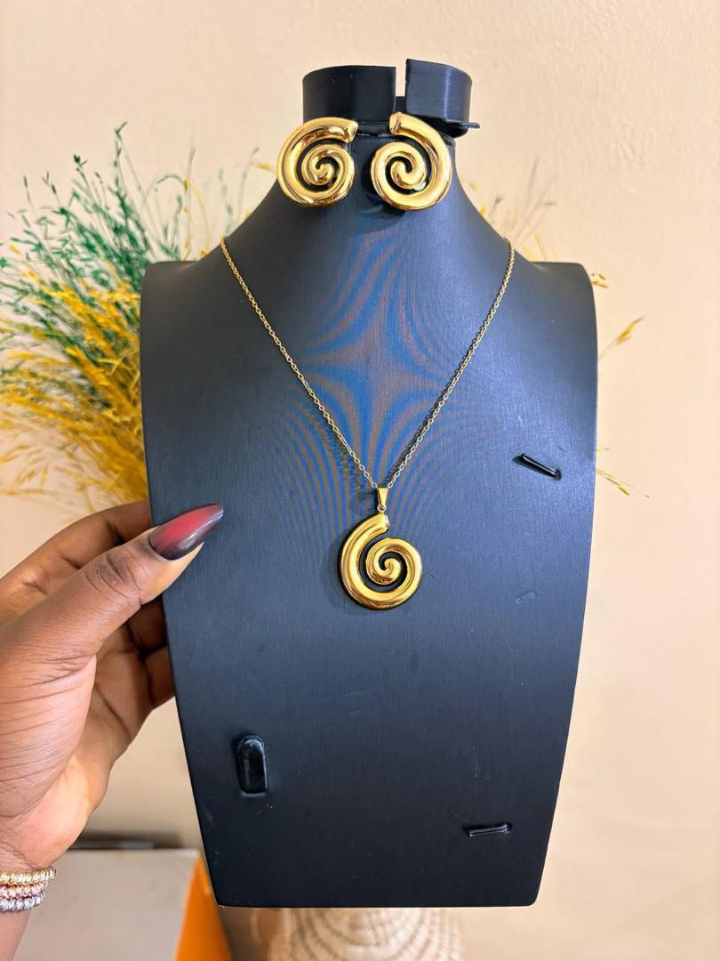 Gold Spiral Jewelry Set (Necklace + Earrings)