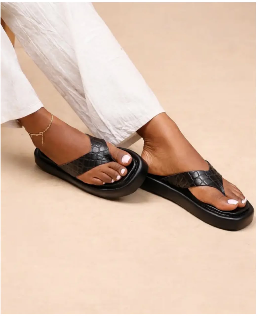 Layu Sandal — Black