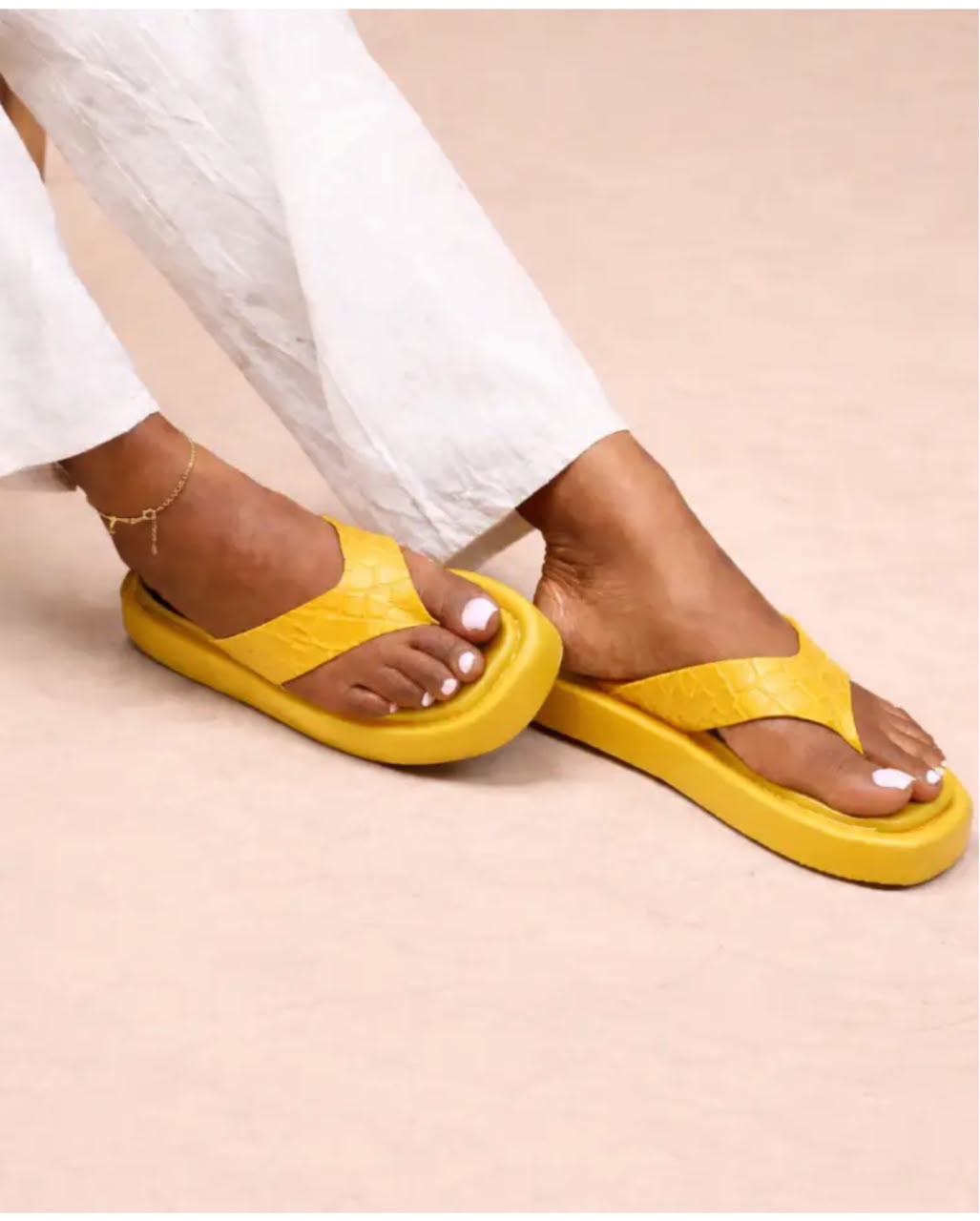 Layu Sandal — Yellow